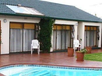 Avon Road Guest House & Tours Boksburg Εξωτερικό φωτογραφία
